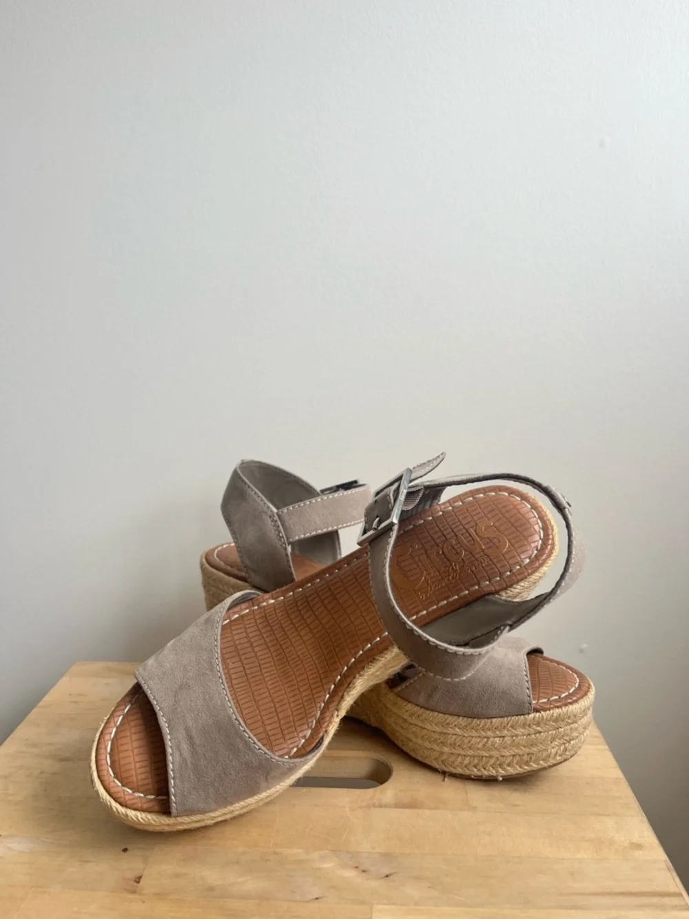 Circus by Sam Edelman Wedges - Picture 4 of 5